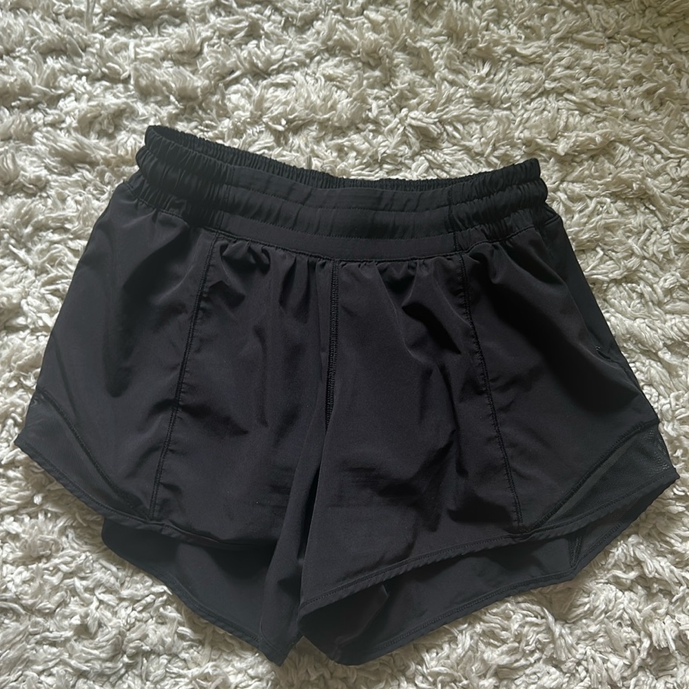 Lululemon Hotty Hot shorts